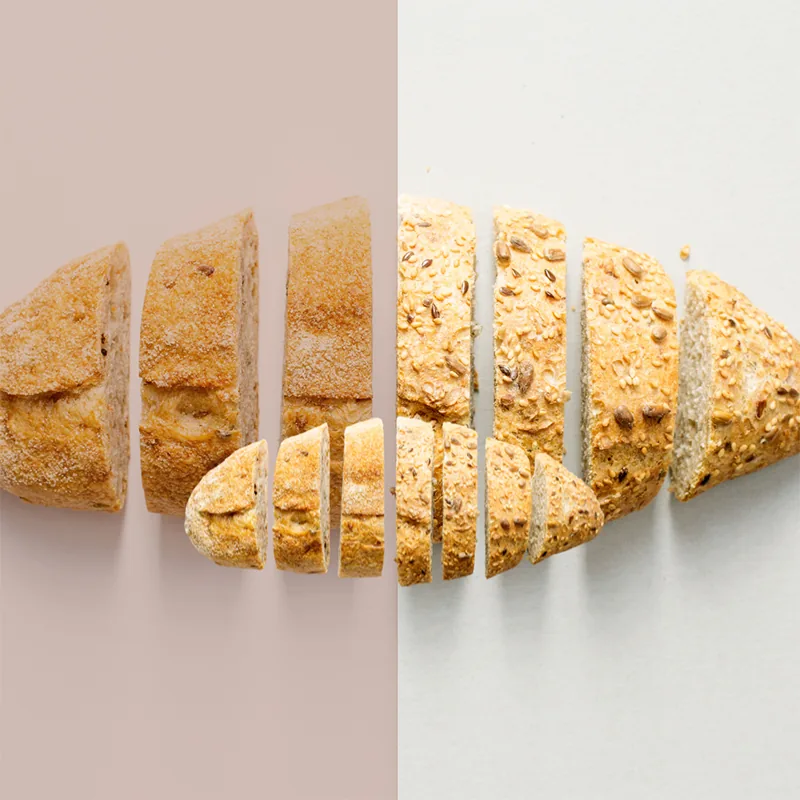Pane artigianale a fette, fotografato in laboratorio